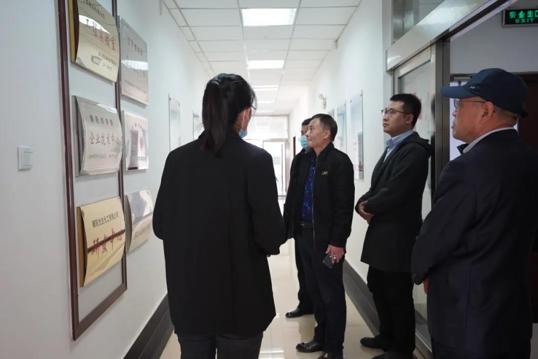 孫立新一行人來到了冰河研發中心